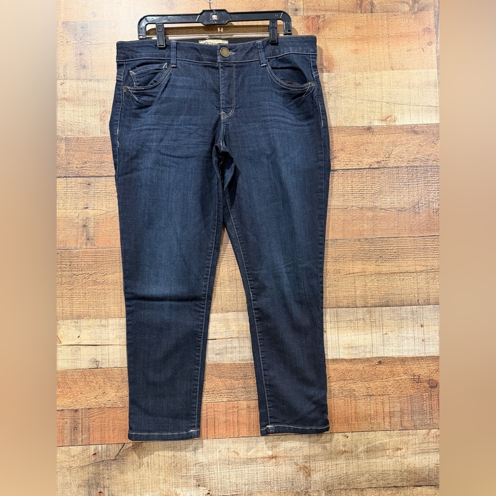 Democracy Slimming Dark Wash Jeans Size 14
